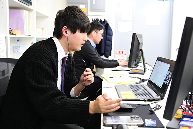 【正社員】IT教育エンジニア（講師・スクール運営担当）